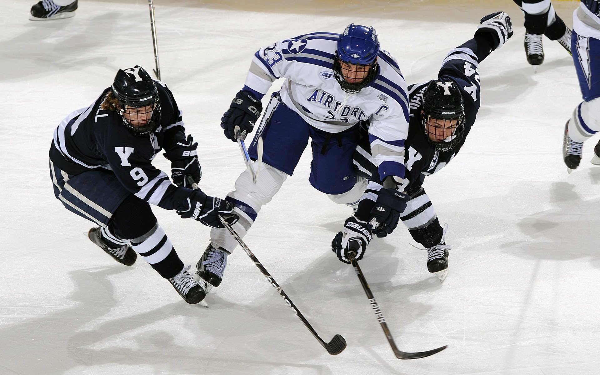 爱游戏体育平台-【赛前准备】运动员如何用战术策划应对不同对手？，运动员在赛场上如何快速决策