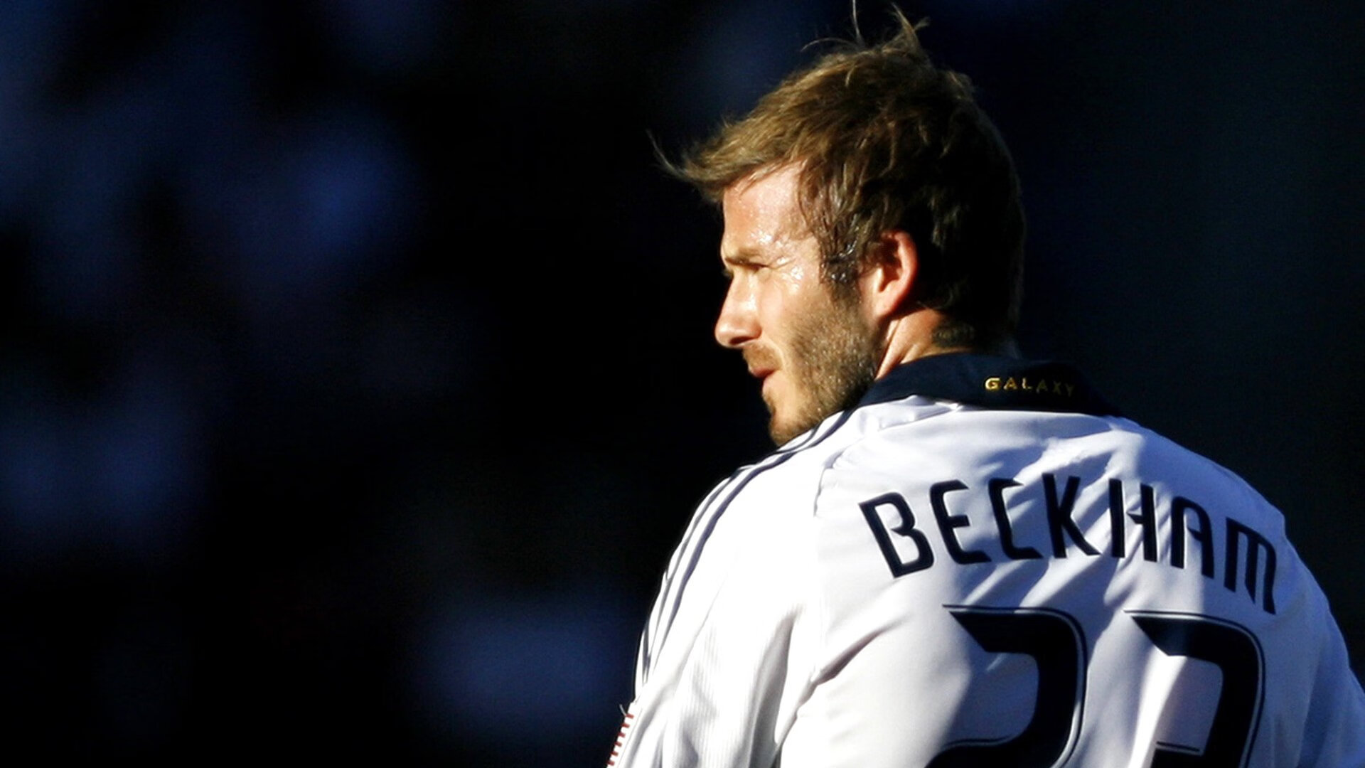 曼联战术调整获佳绩，笑傲咫尺之遥，曼联最经典的比赛